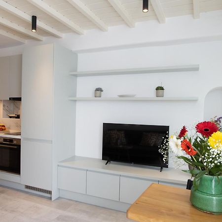 The Mykonos Bougainvillea Townhouse Mykonos Town Room photo