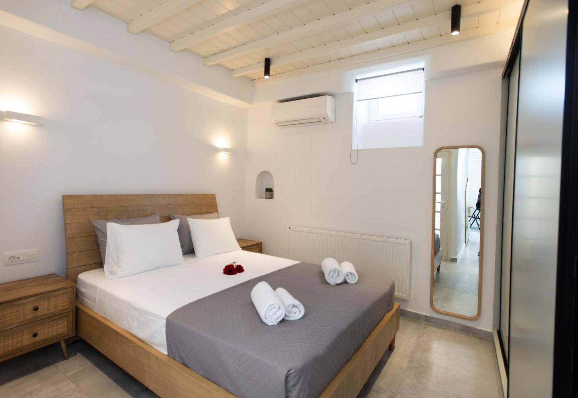 The Mykonos Bougainvillea Townhouse Mykonos Town Room photo