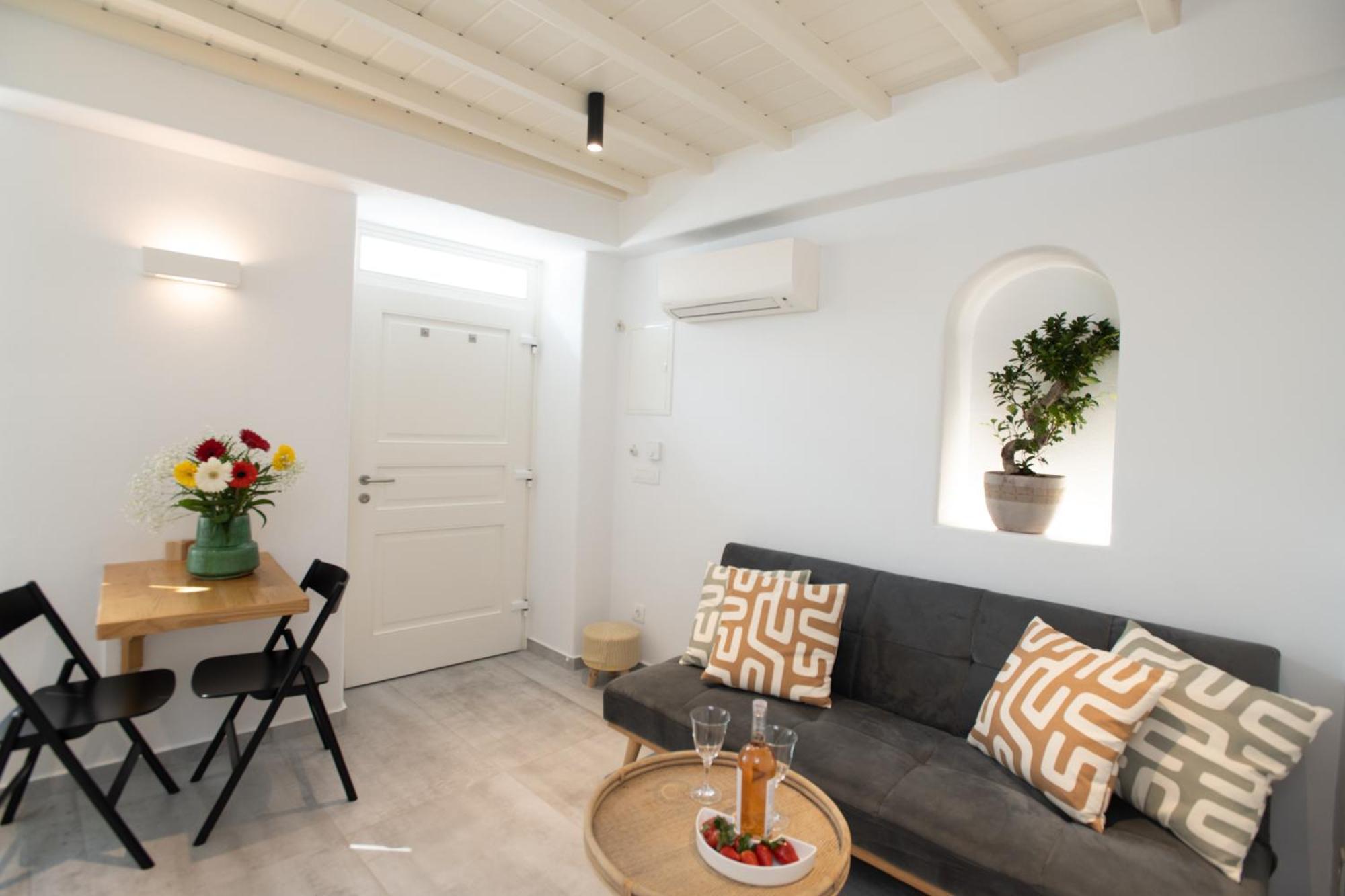 The Mykonos Bougainvillea Townhouse Mykonos Town Room photo